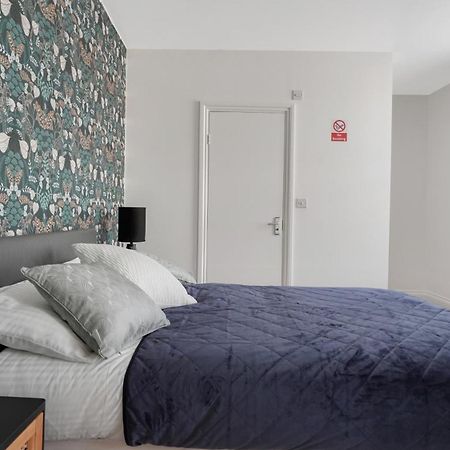 Comfy Double En-Suite Room In Barking Barking  Eksteriør billede