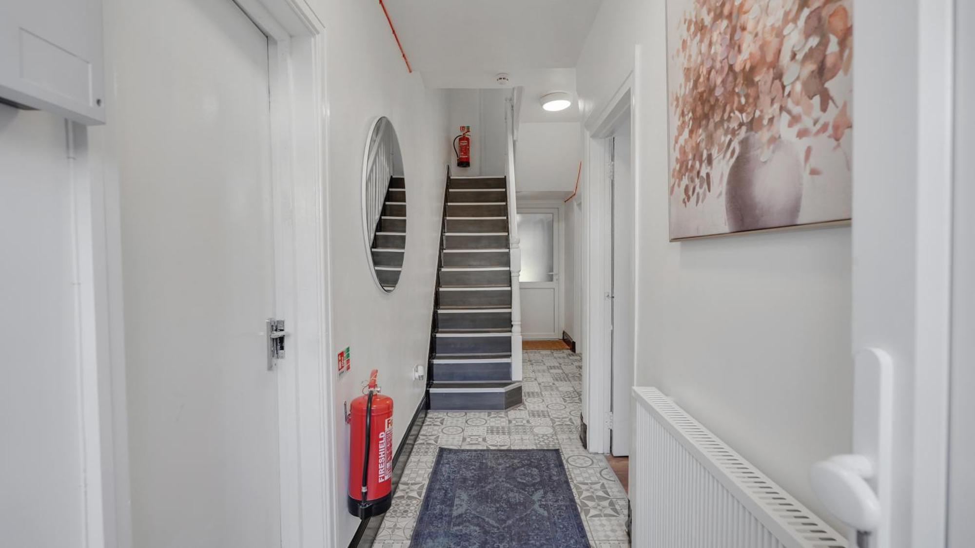 Comfy Double En-Suite Room In Barking Barking  Eksteriør billede