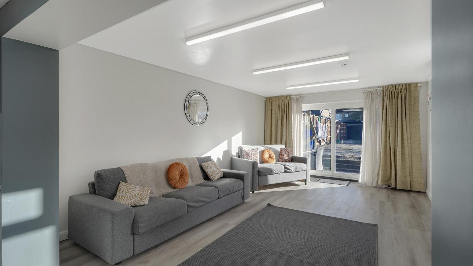 Comfy Double En-Suite Room In Barking Barking  Eksteriør billede