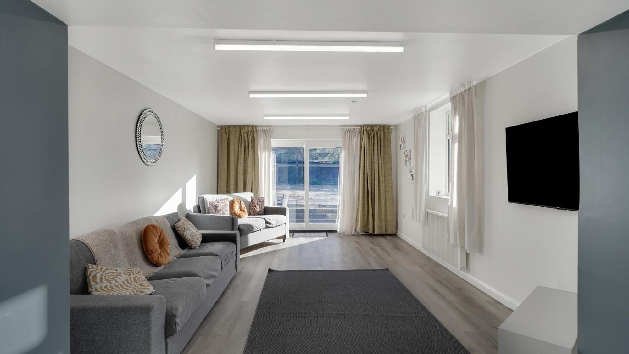 Comfy Double En-Suite Room In Barking Eksteriør billede