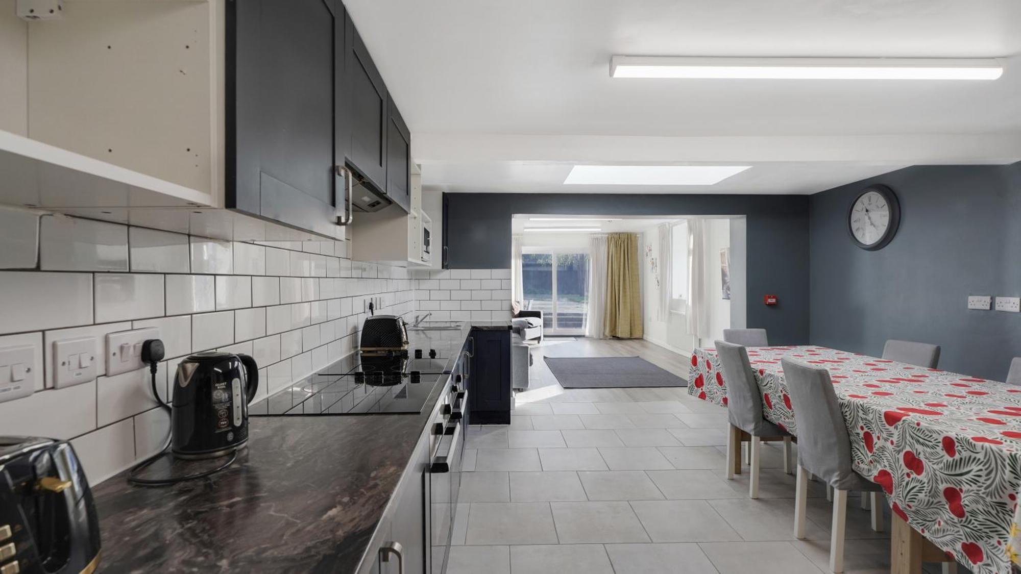 Comfy Double En-Suite Room In Barking Eksteriør billede